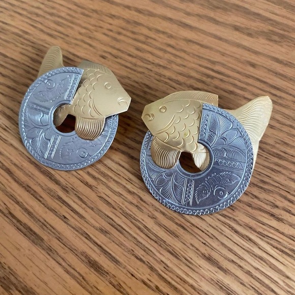 Unique Vintage Earrings - Picture 1 of 2